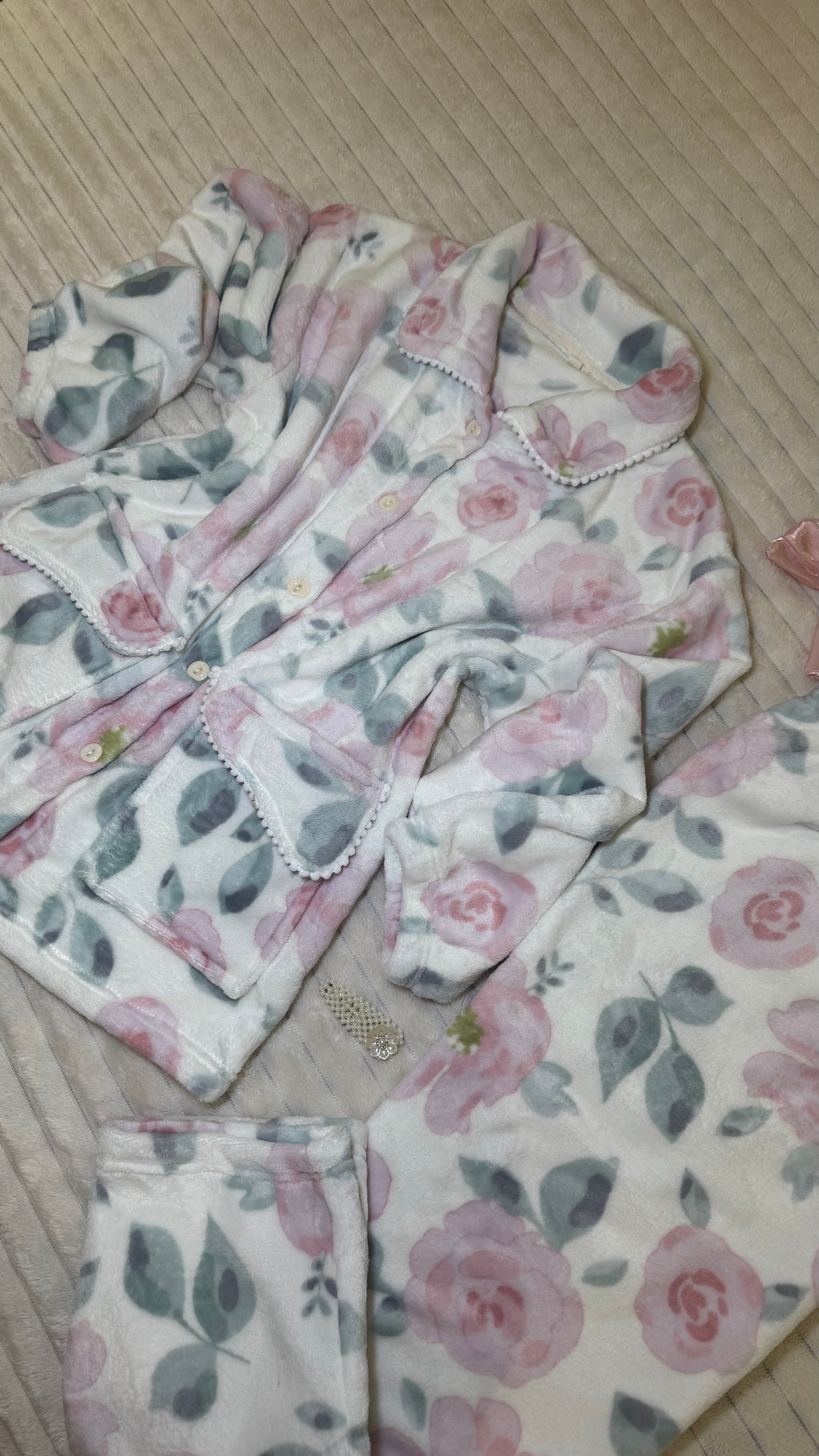 Floral velvet pajama