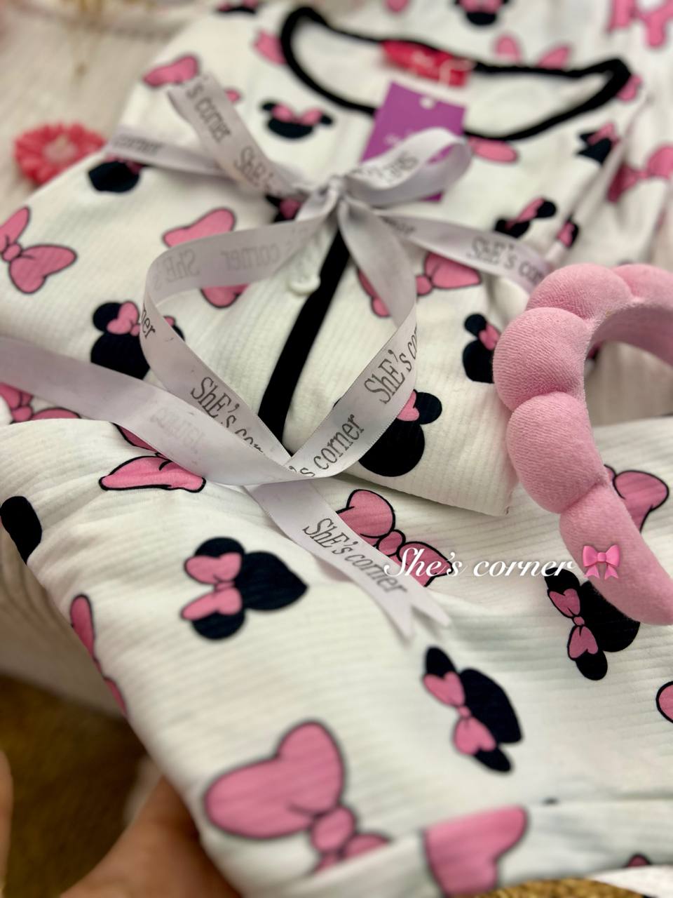 Velvet Minnie 🎀