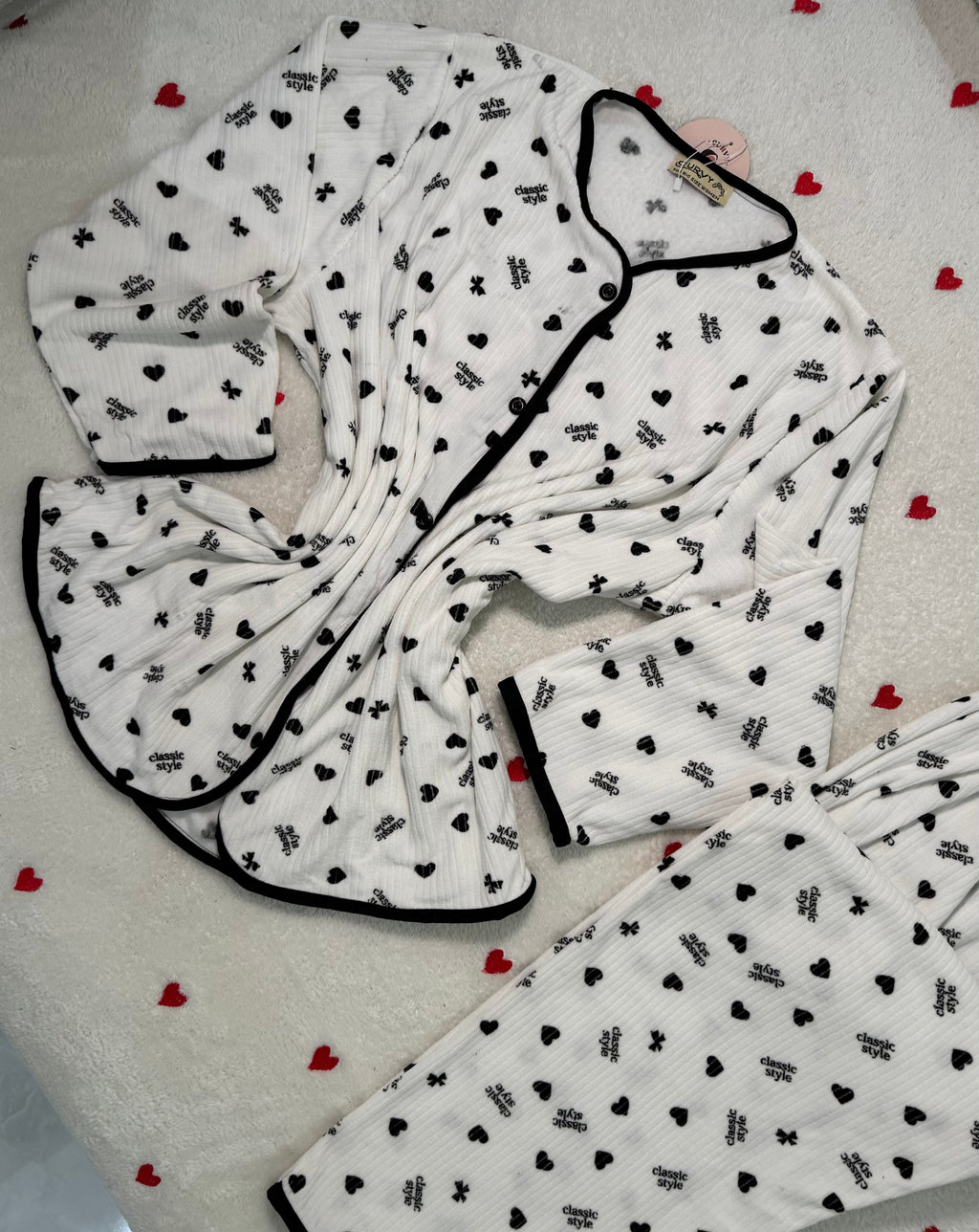 Hearts pajama 🖤🤍🫰🏻