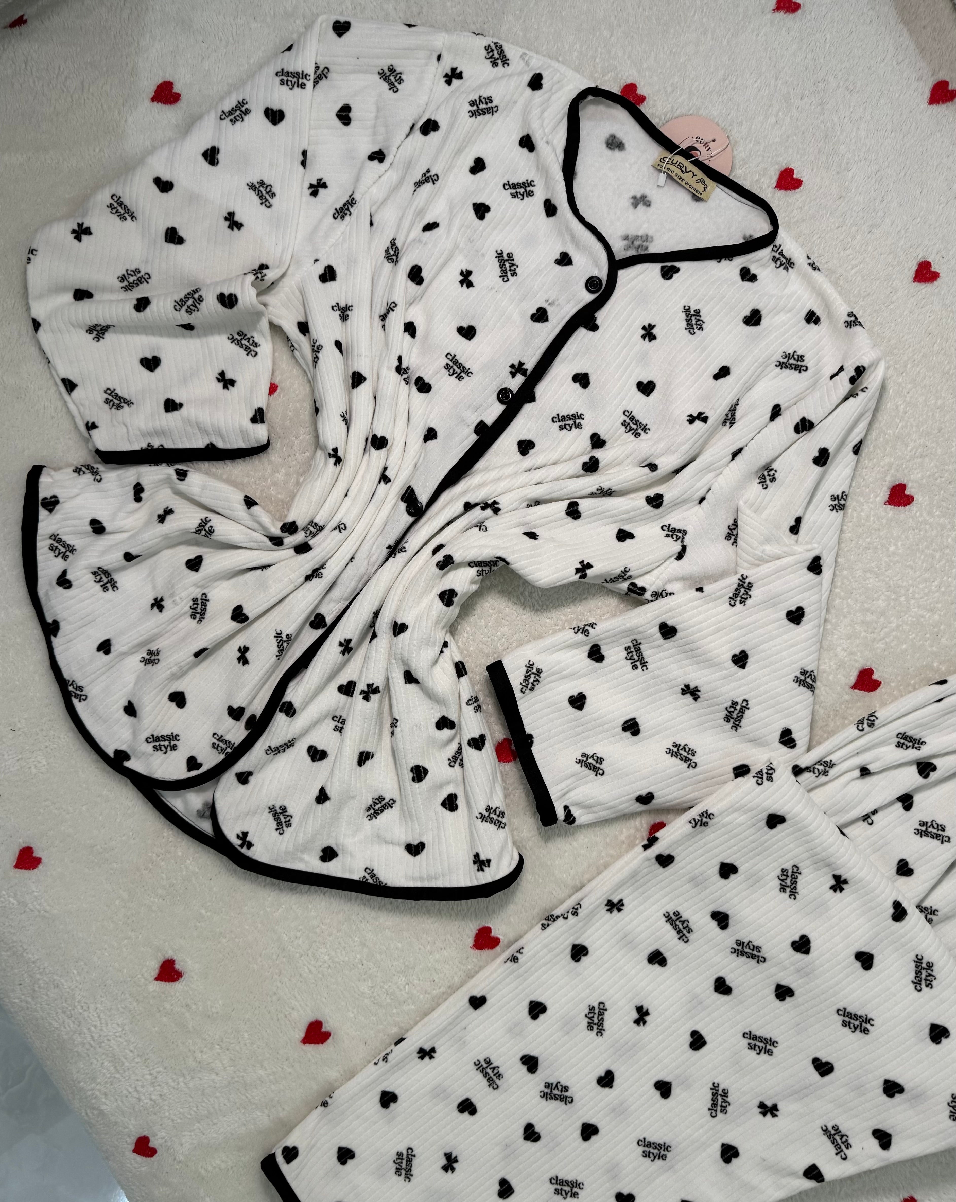 Hearts pajama 🖤🤍🫰🏻