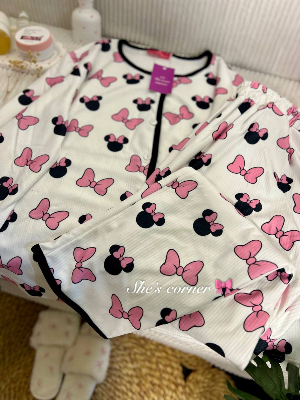 Velvet Minnie 🎀