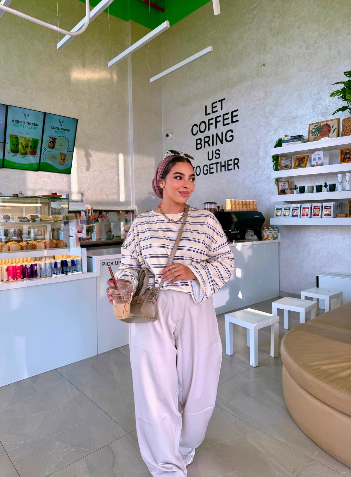 Elegant Striped T-shirt 💛🫰🏻