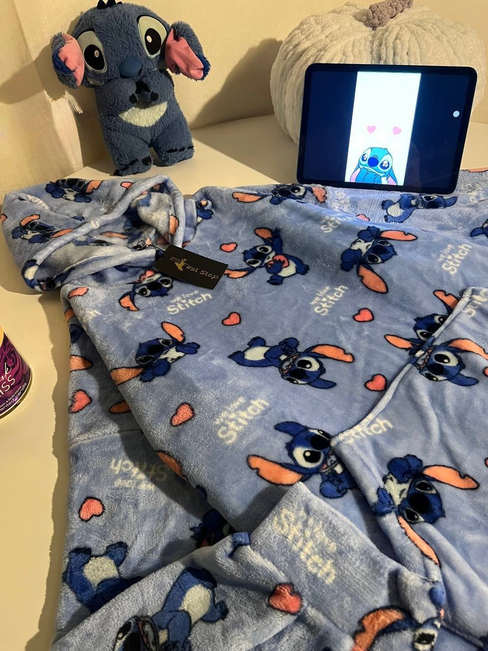 Stitch winter cash