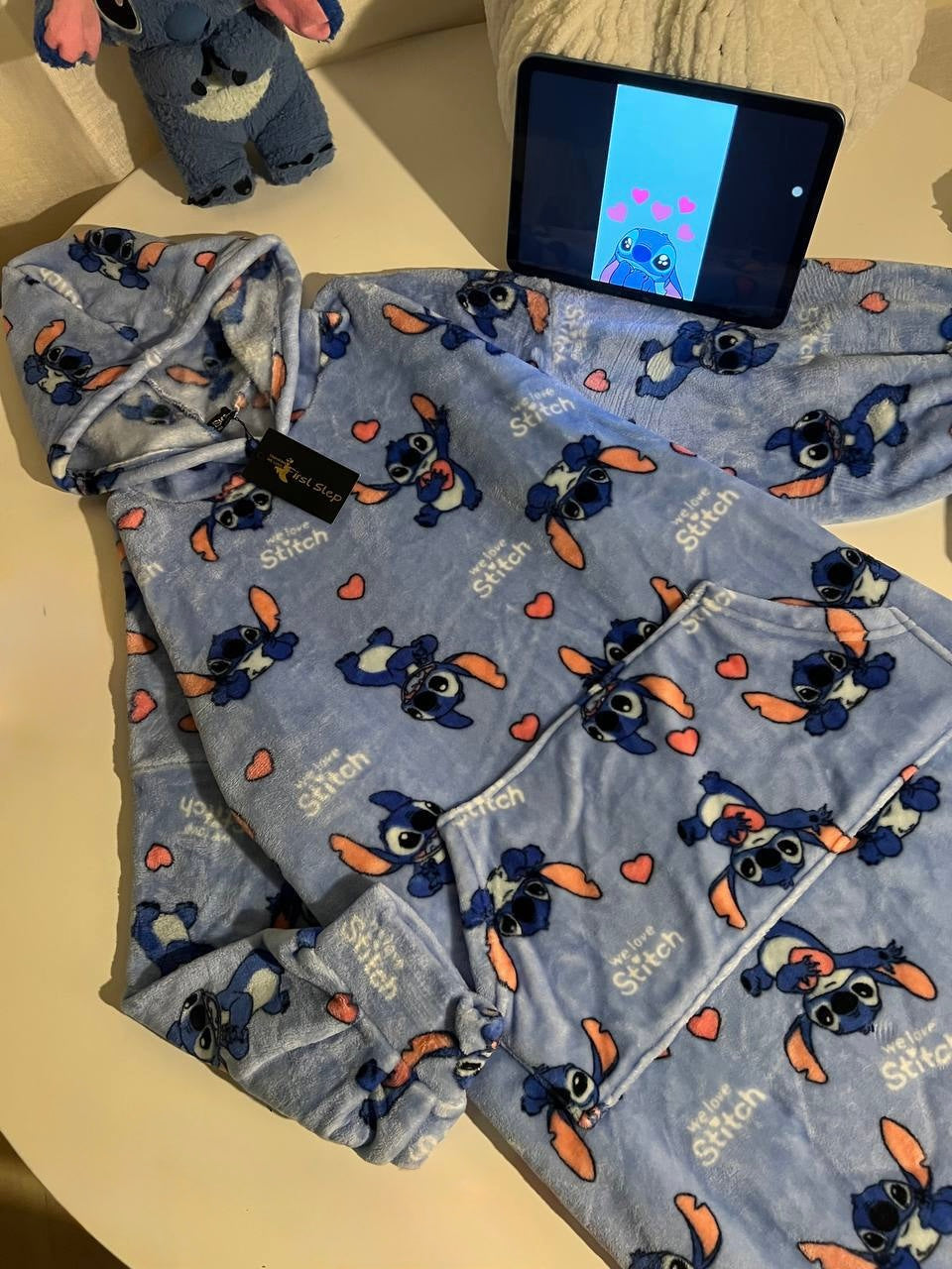 Stitch winter cash