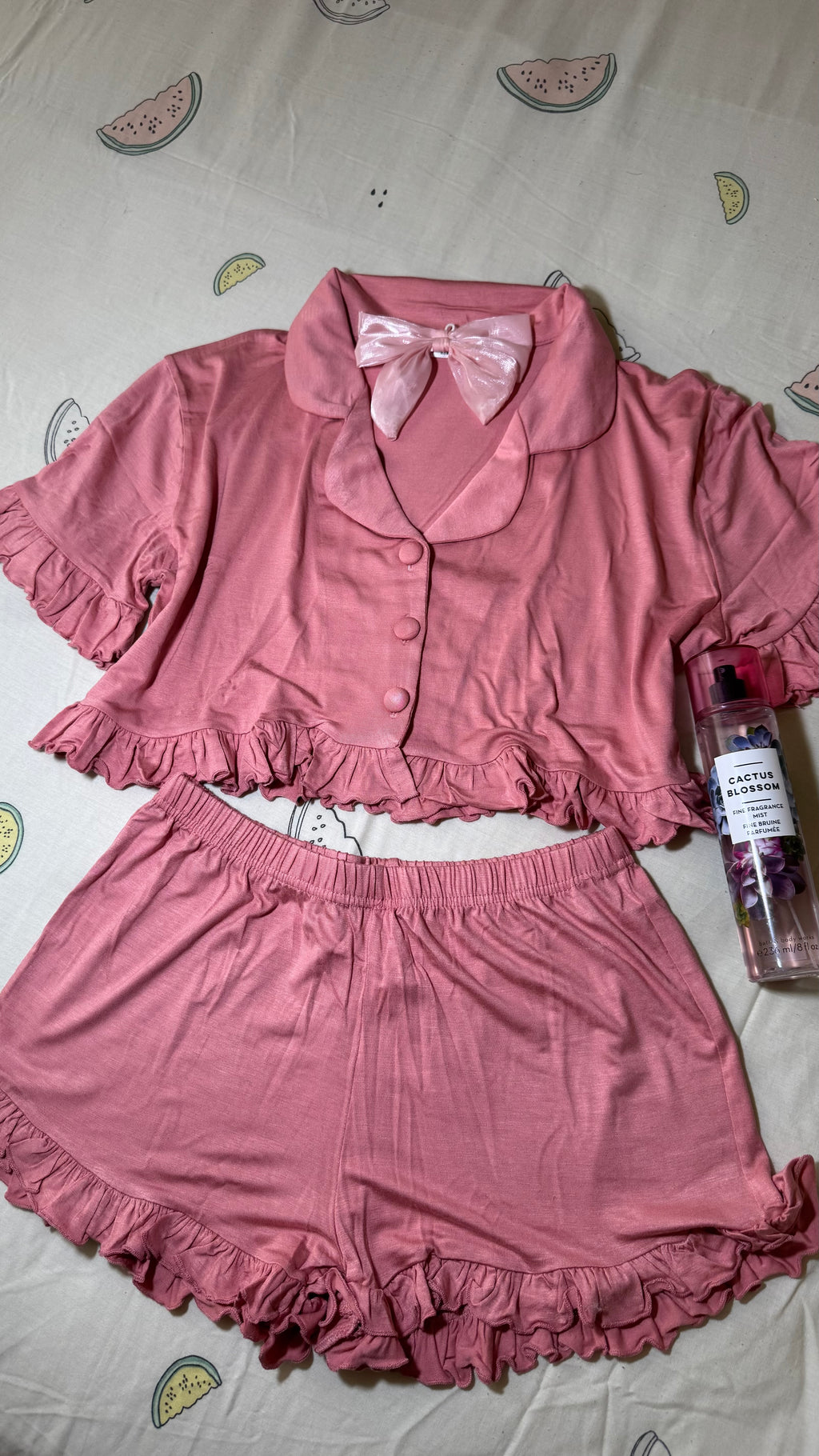 Ruffles pajamas 🩷💛