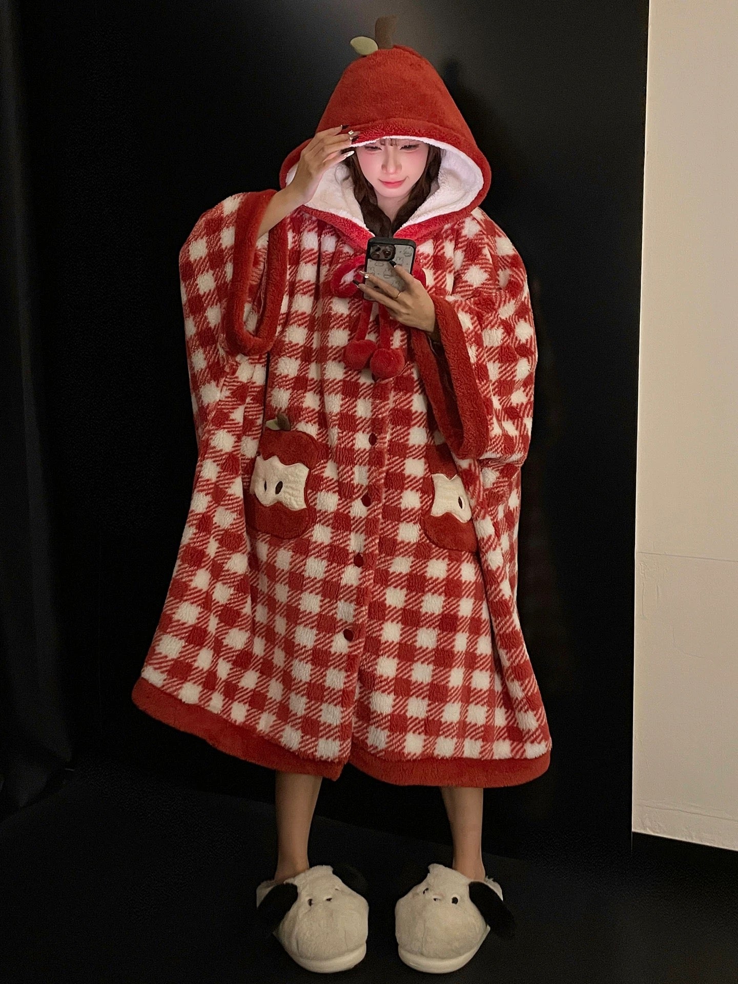 Apple-Design Hooded Fleece Pajama Robe 🇰🇷