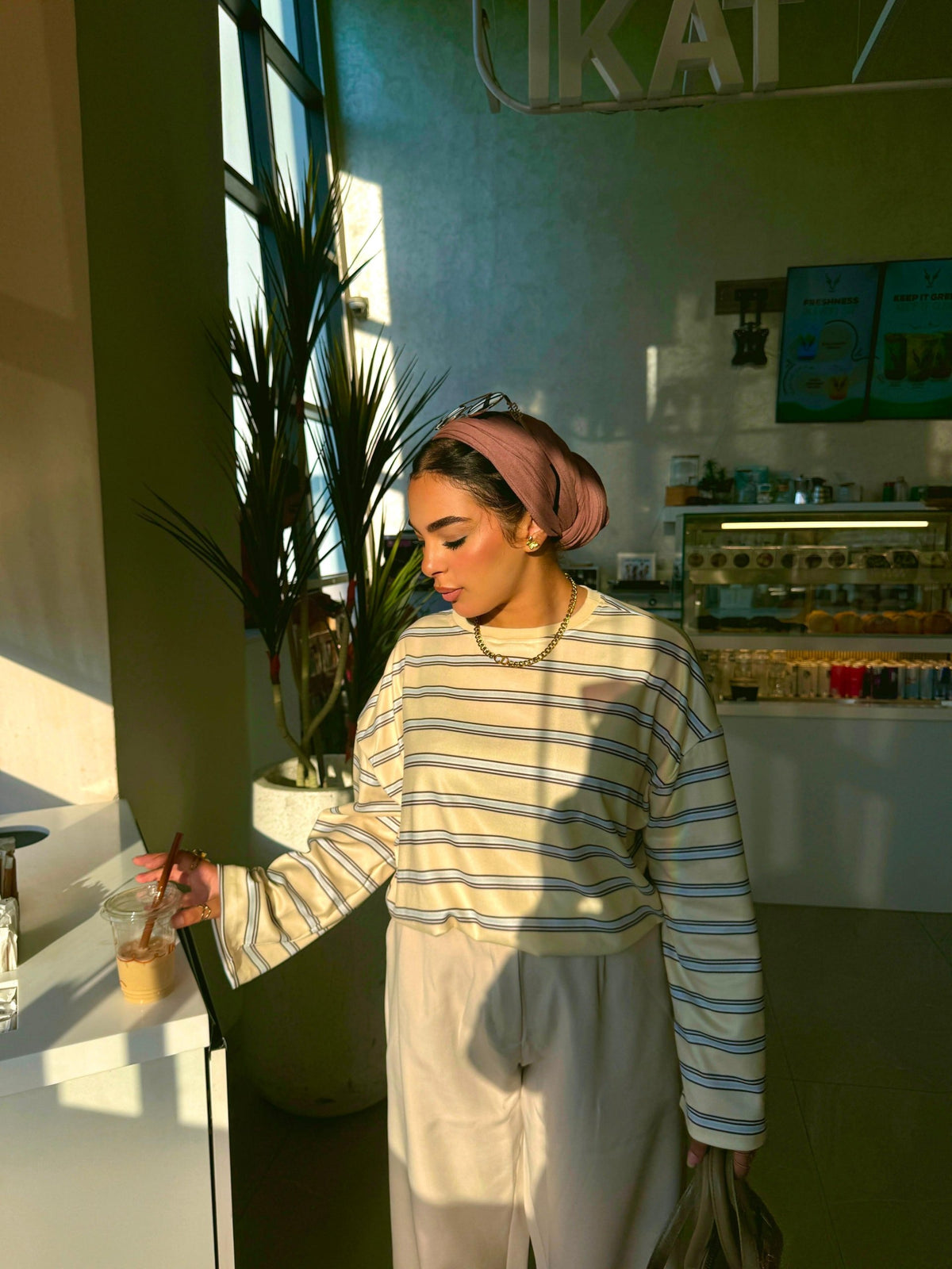 Elegant Striped T-shirt 💛🫰🏻