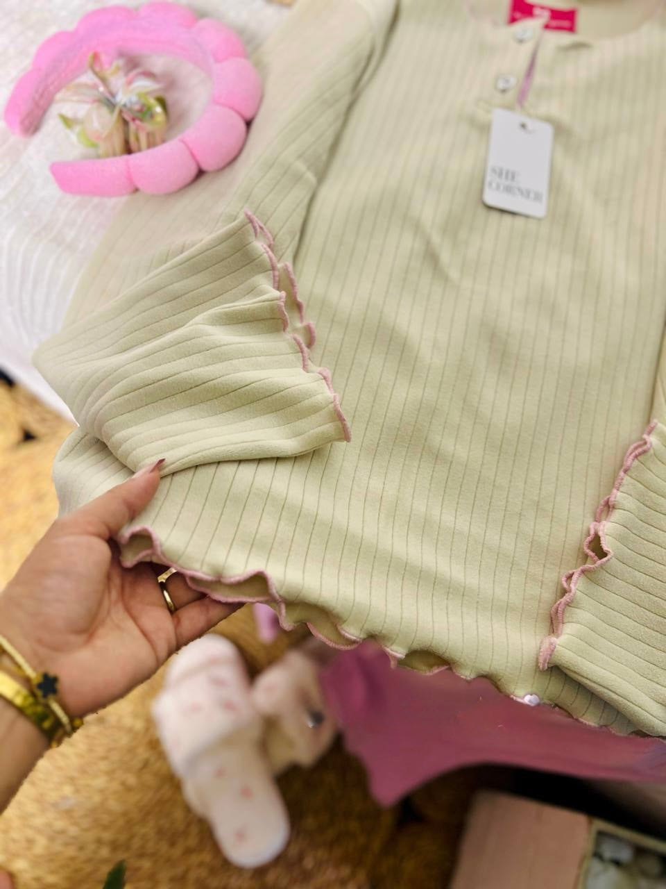 Ribbed Velvet lining