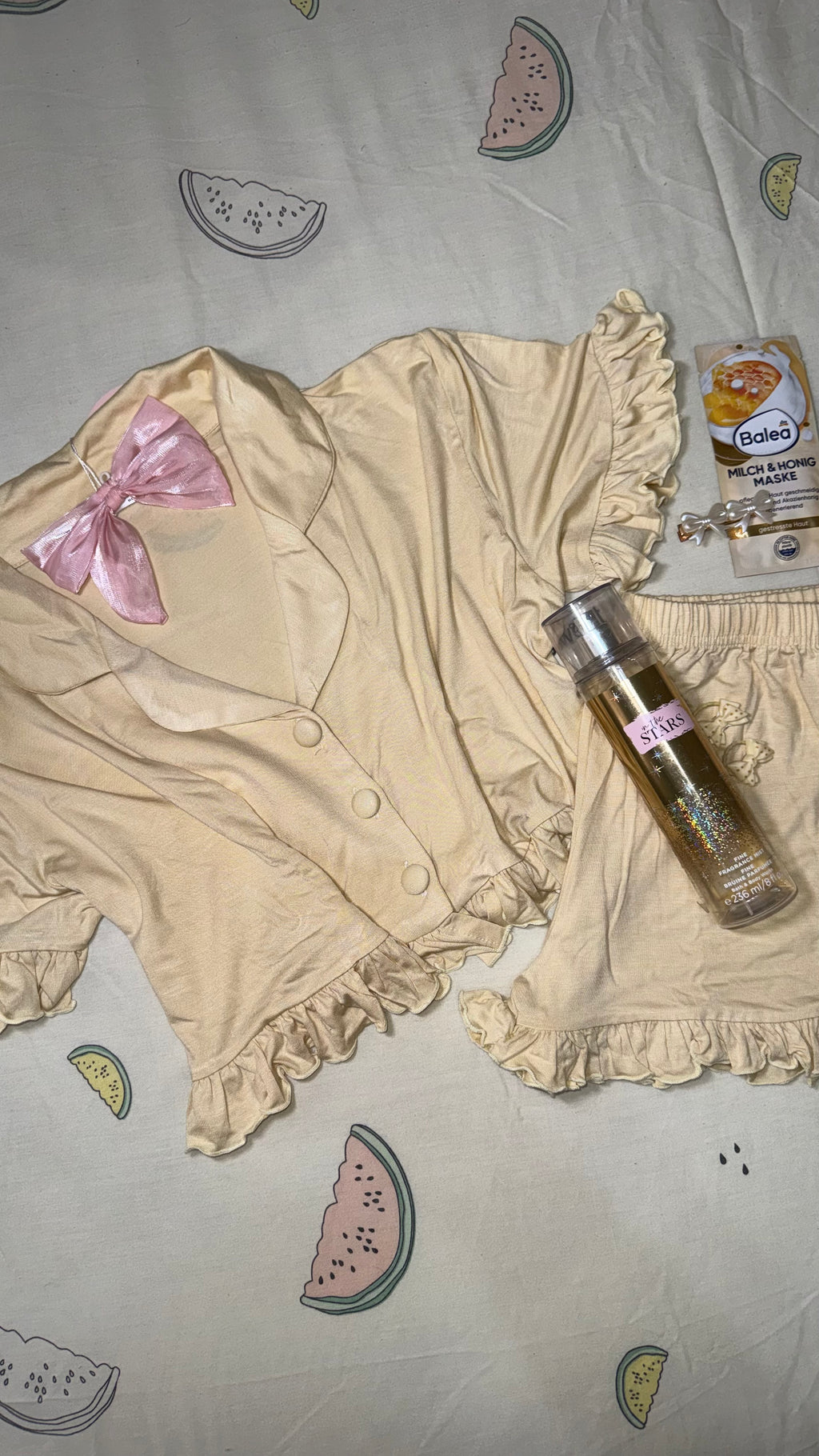 Ruffles pajamas 🩷💛