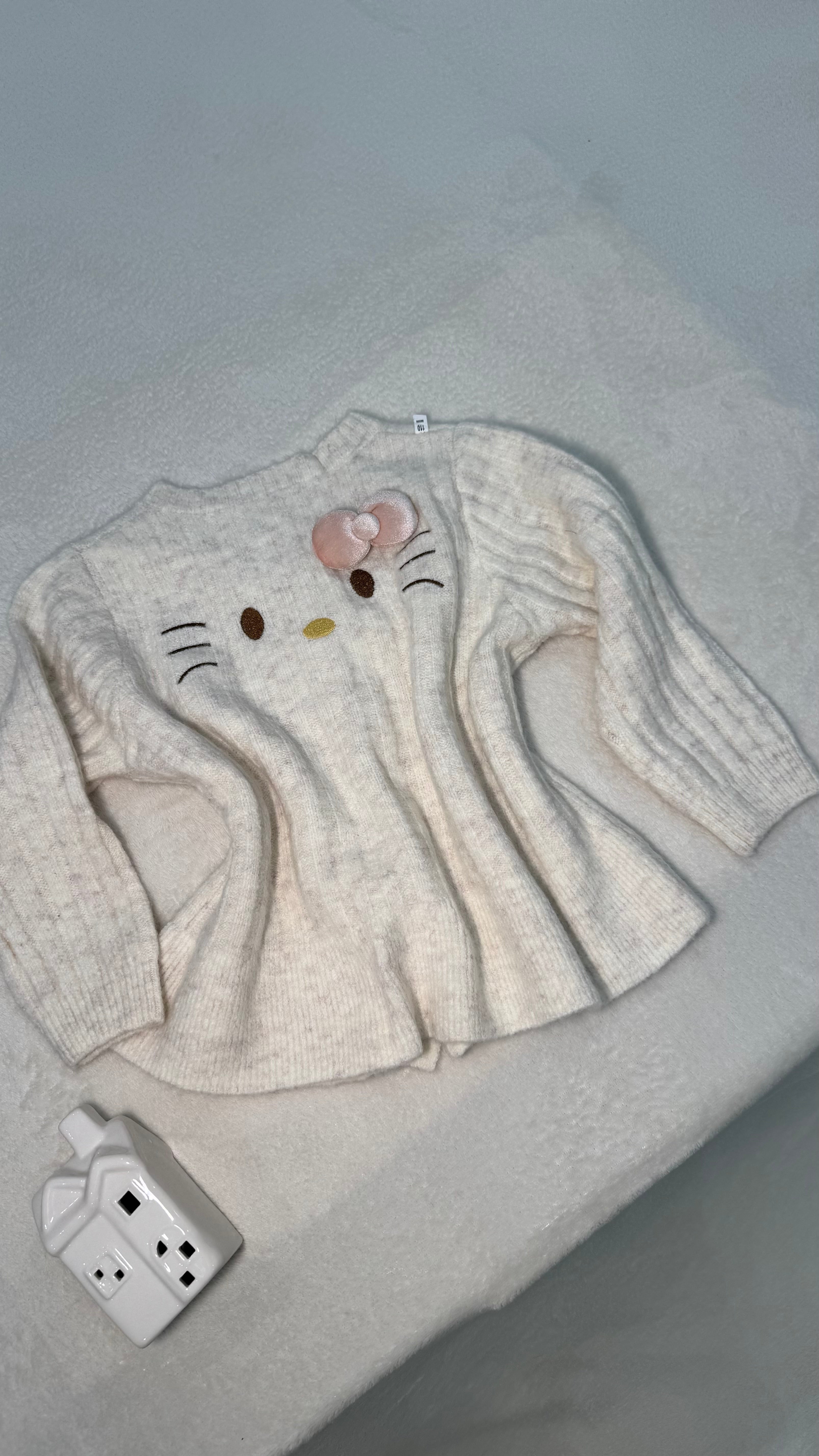 Hello Kitty Knitted Ruffle Cardigan 🇰🇷