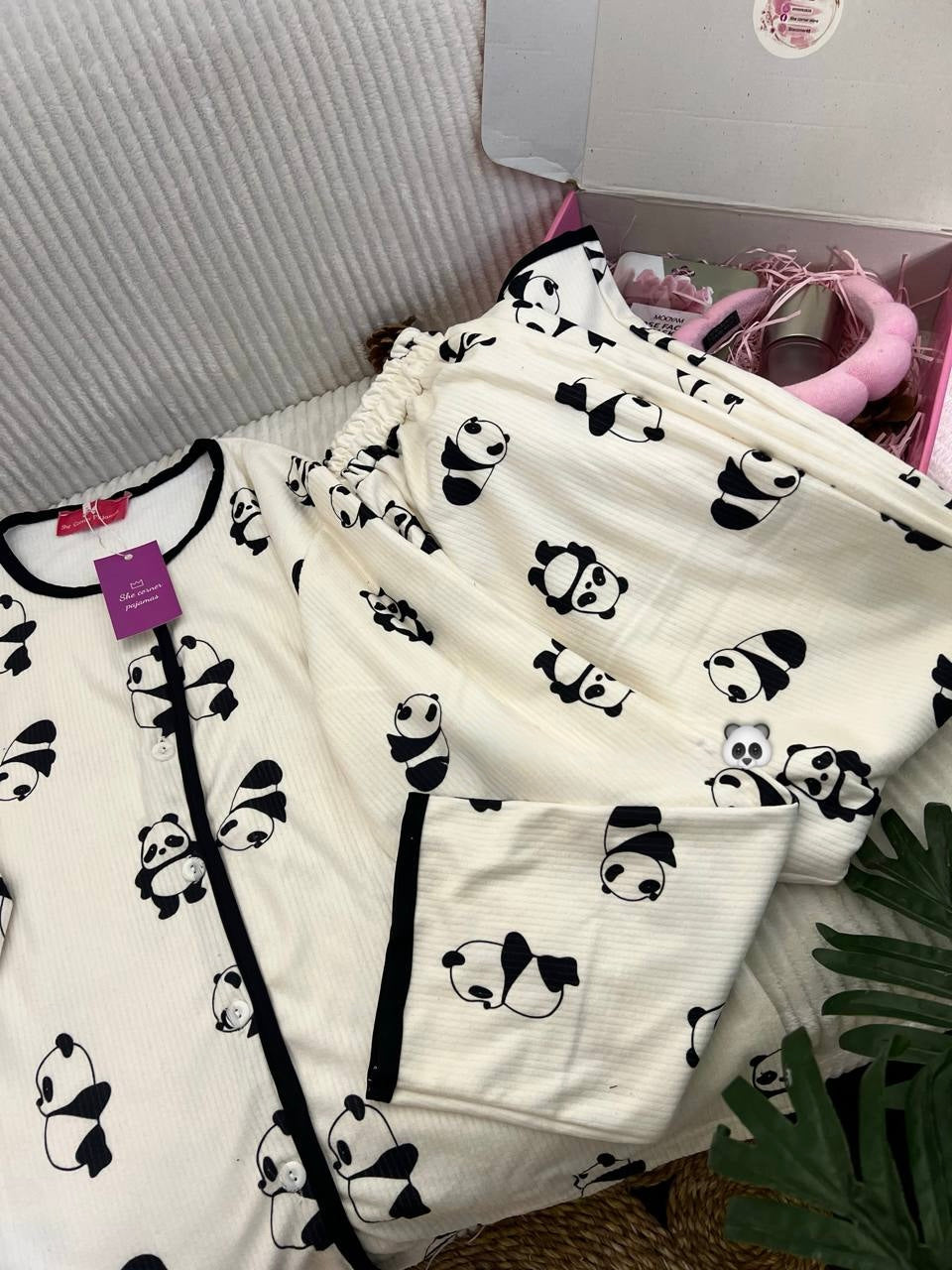 Velvet panda 🐼
