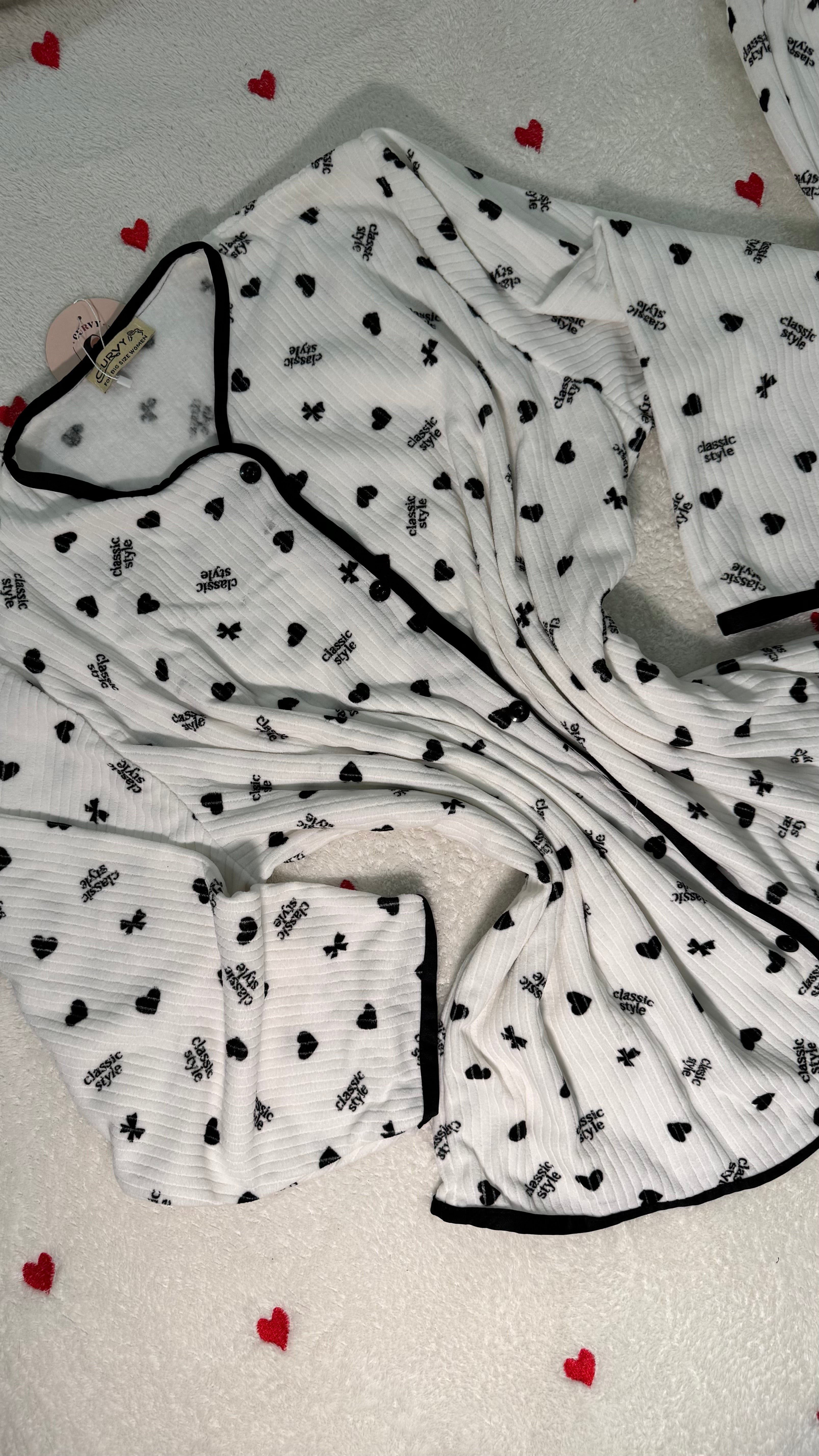 Hearts pajama 🖤🤍🫰🏻