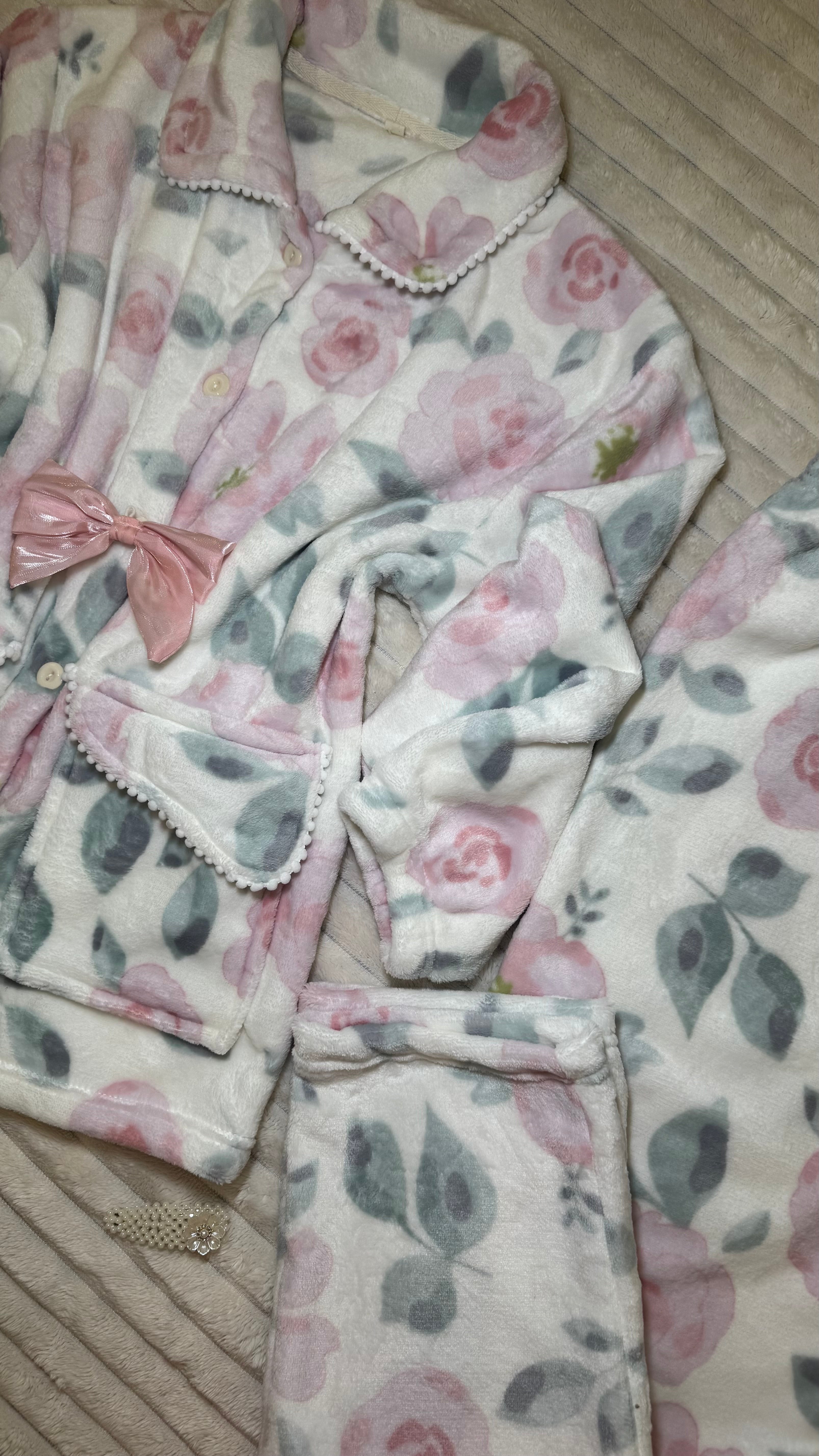Floral velvet pajama