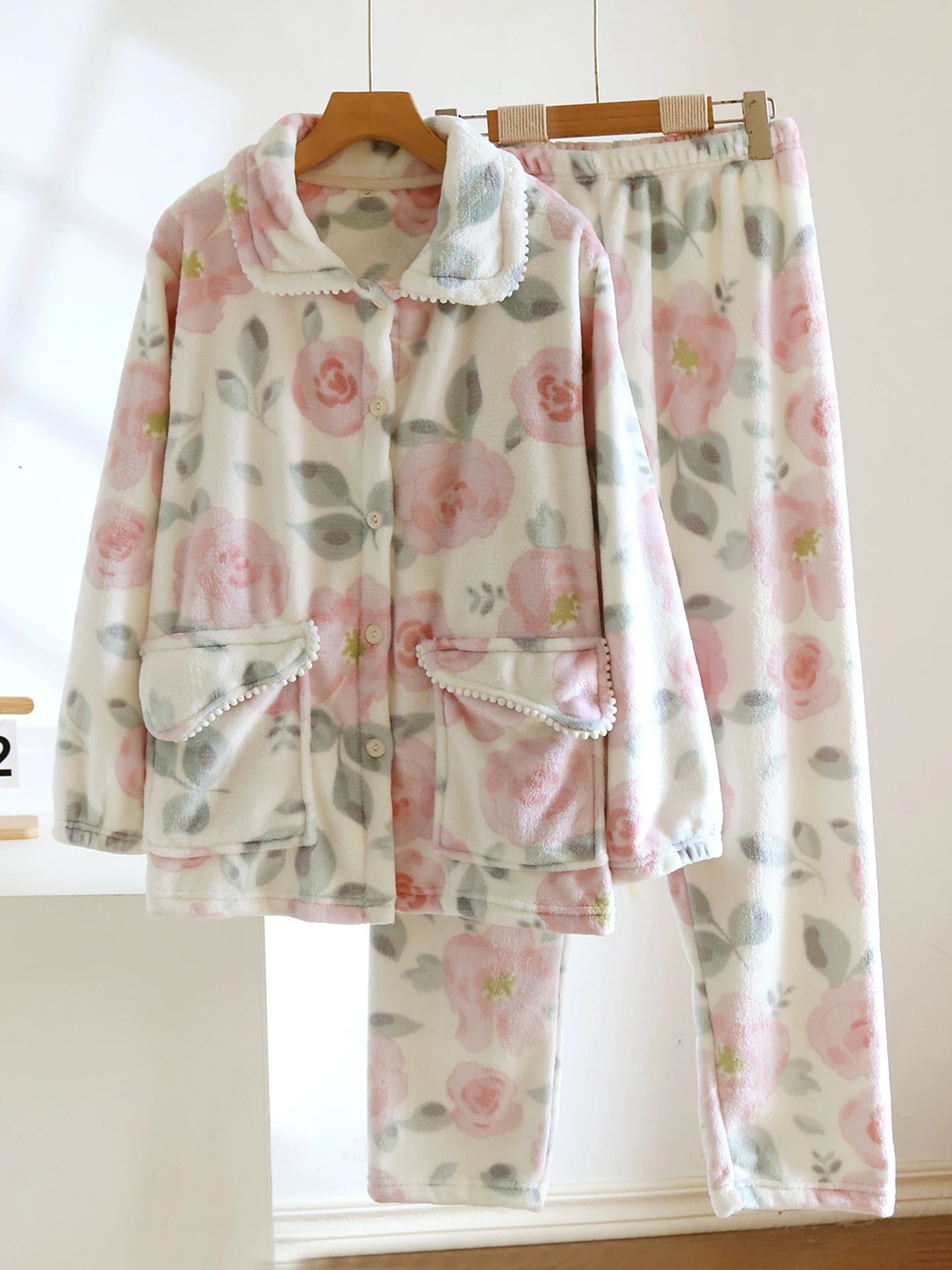 Floral velvet pajama