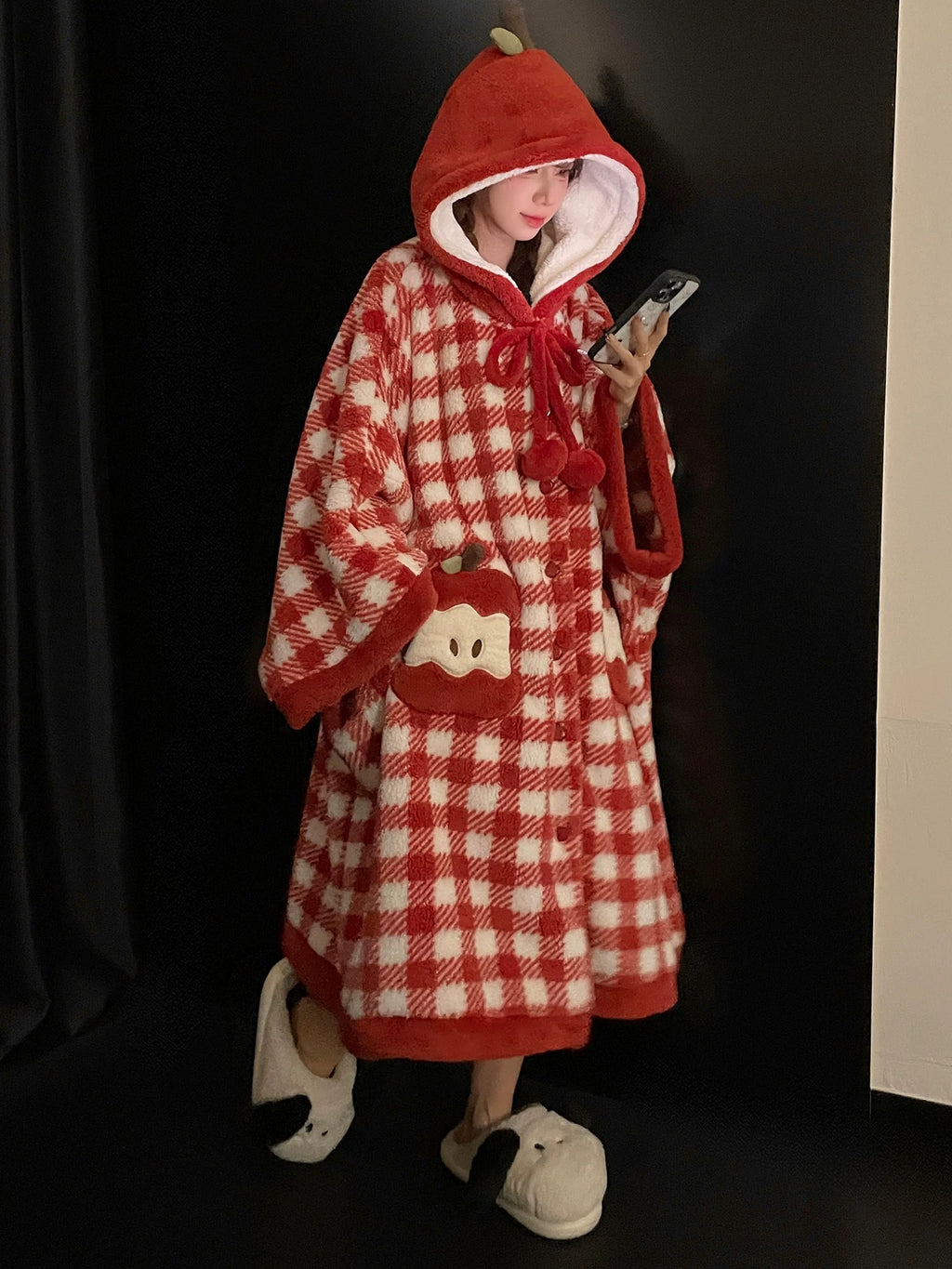 Apple-Design Hooded Fleece Pajama Robe 🇰🇷