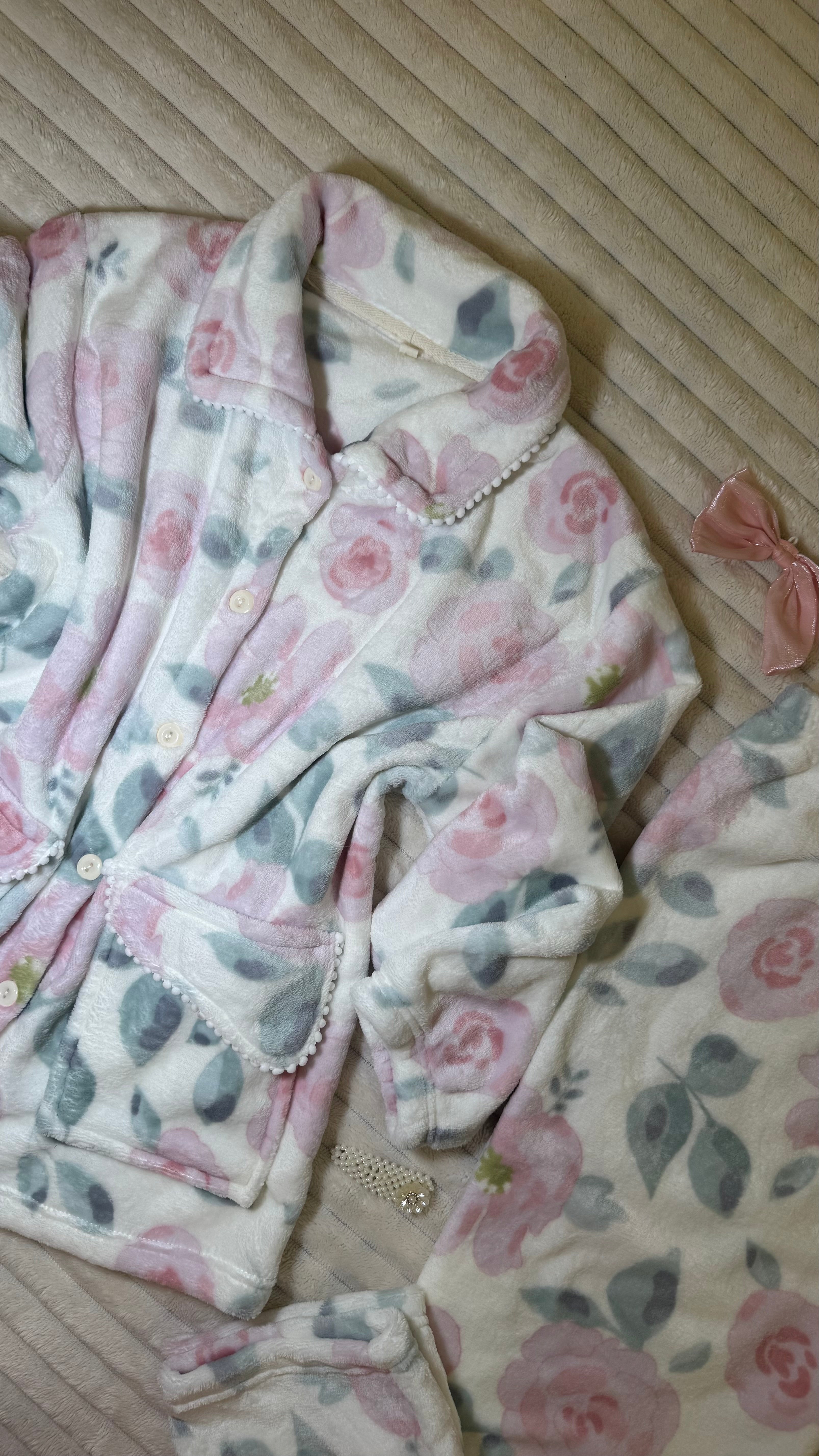Floral velvet pajama