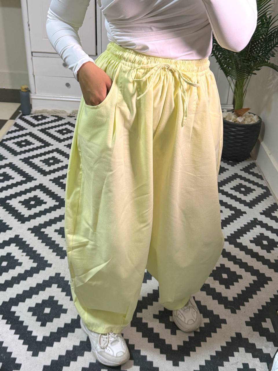 Linen balloon pants