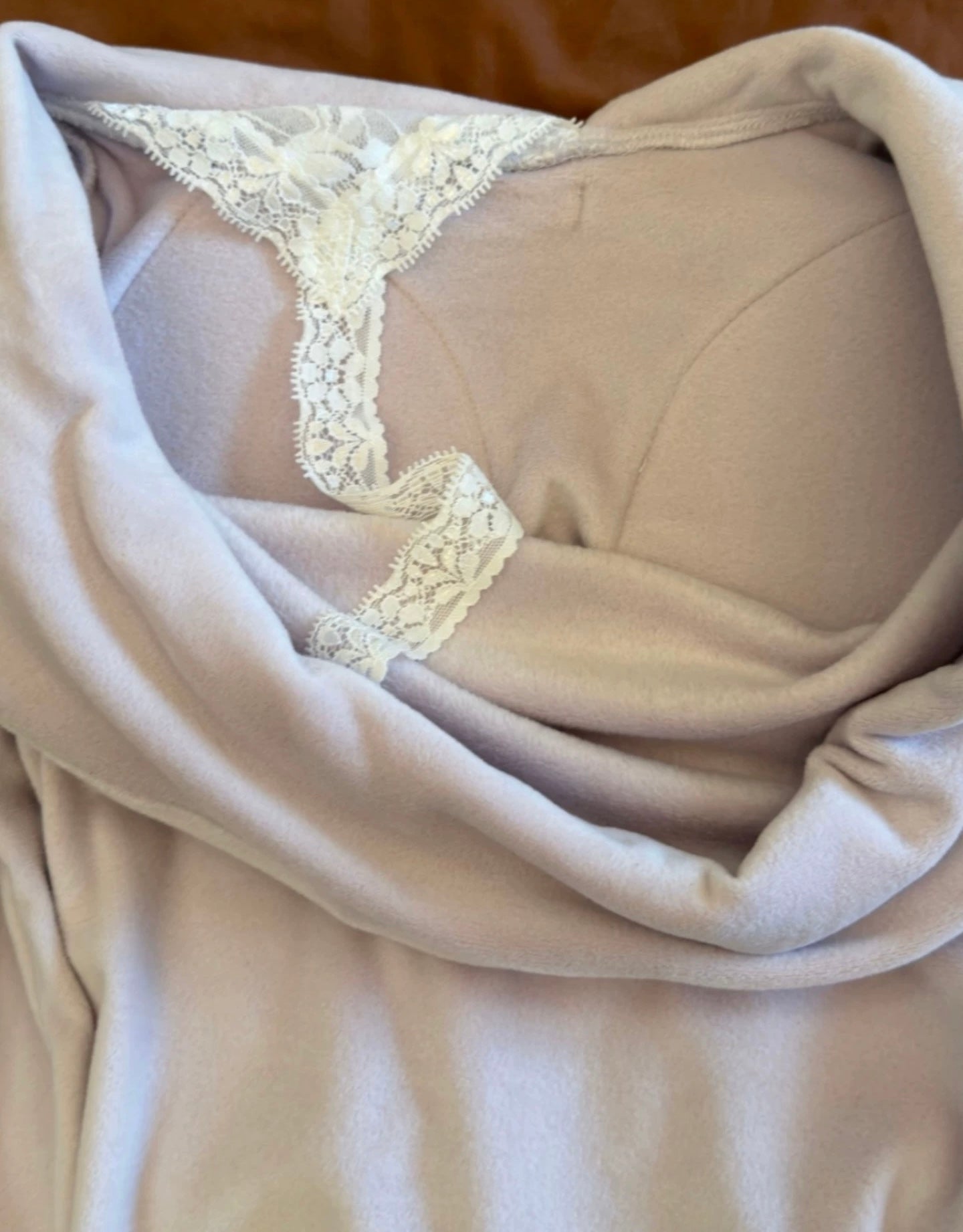 Elegant Velvet 2-Piece Loungewear Set 🇨🇳